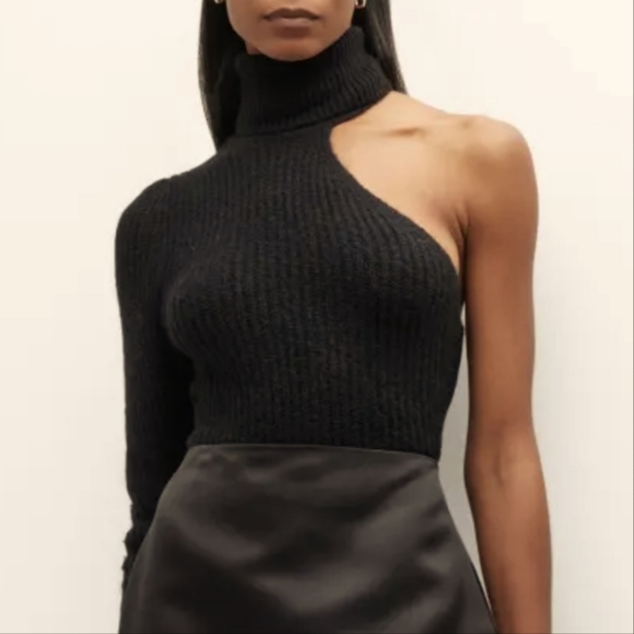Bardot Tops - Bardot One Arm Turtleneck Knit Top